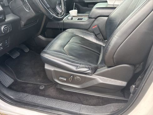 Used 2018 Ford Expedition Limited w/ Equipment Group 301A RWD image 4