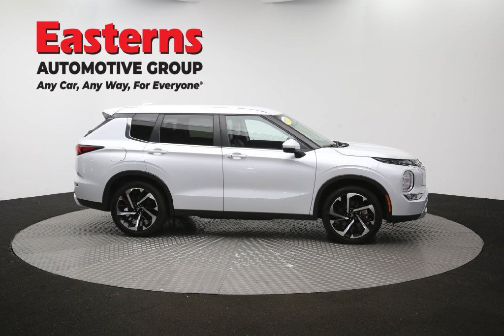Used 2024 Mitsubishi Outlander SE FWD image 49