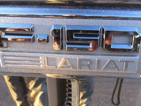 Used 2022 Ford F150 Lariat w/ Equipment Group 502A High image 15