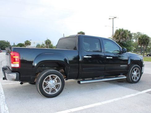 Used 2007 GMC Sierra 1500 SLE w/ SLE1 Preferred Package RWD image 14