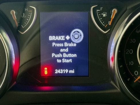 Used 2022 Jeep Wrangler Unlimited Sport image 12