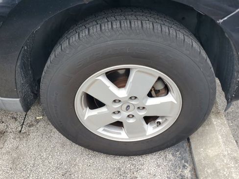 Used 2012 Ford Escape XLT image 10