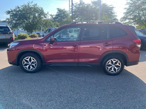 Used 2020 Subaru Forester Premium w/ Popular Package #1 AWD/4WD image 4