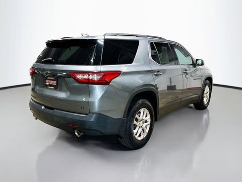 Used 2021 Chevrolet Traverse LT w/ LPO, Blackout Package AWD/4WD image 7