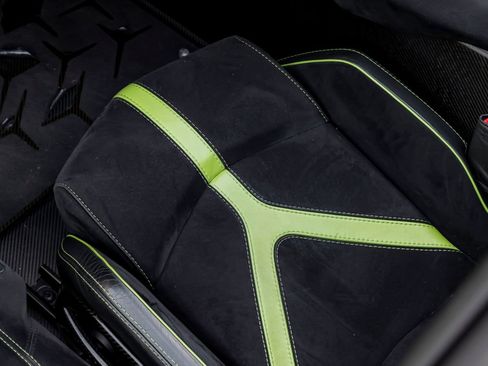 Used 2016 Lamborghini Aventador LP 750-4 Superveloce AWD/4WD image 18