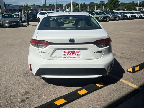Used 2022 Toyota Corolla LE FWD image 4