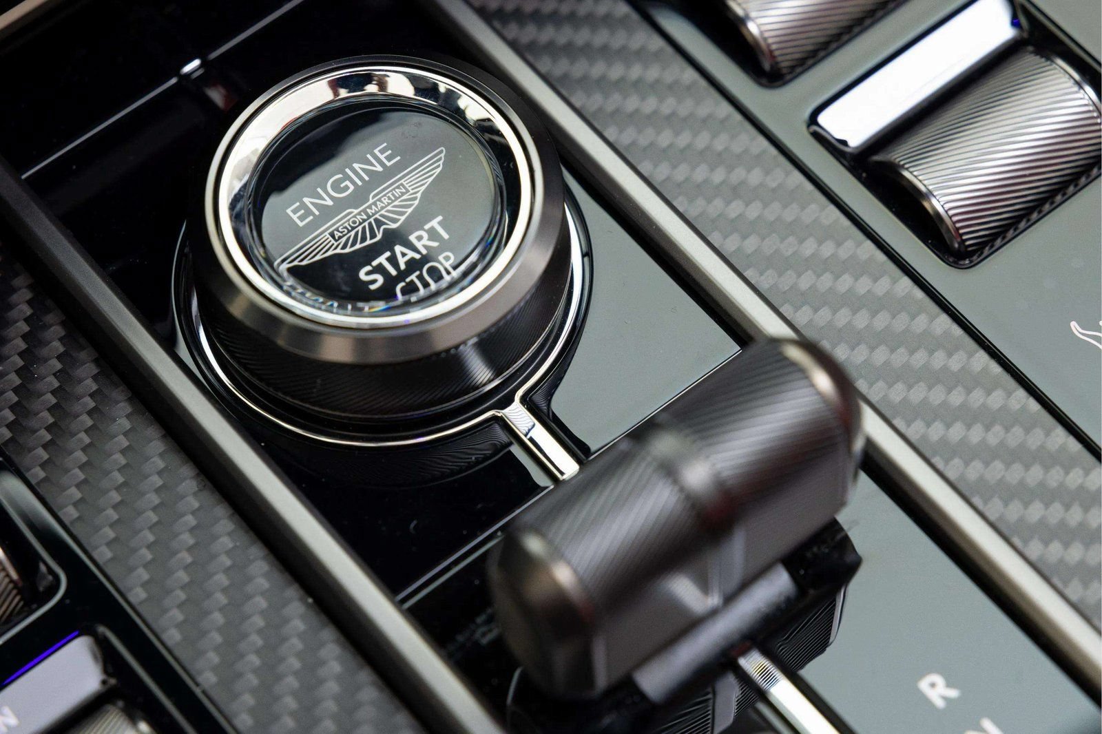New 2026 Aston Martin Vanquish Convertible RWD image 33