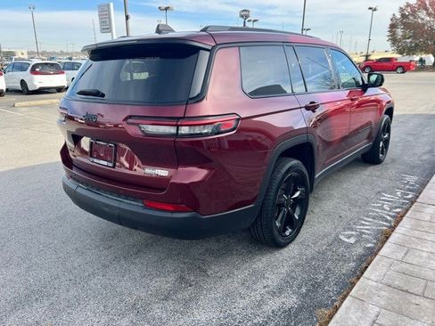 Certified 2023 Jeep Grand Cherokee L Laredo image 6