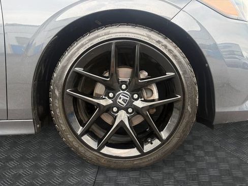 Used 2023 Honda Civic Sport image 14