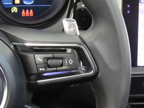Certified 2026 Porsche Macan AWD/4WD image 21