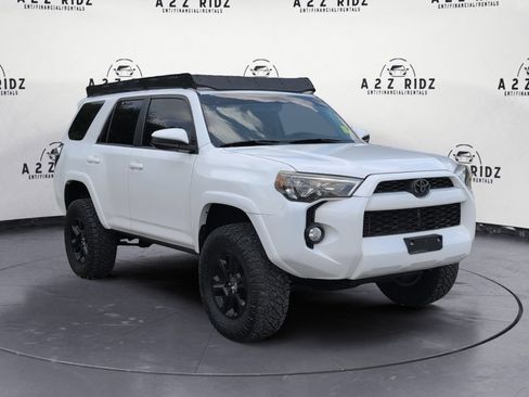 Used 2018 Toyota 4Runner SR5 w/ Convenience Package RWD image 1