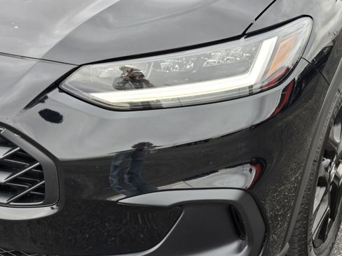 Used 2023 Honda HR-V Sport image 11