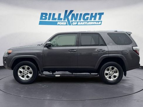 Used 2016 Toyota 4Runner SR5 AWD/4WD image 2