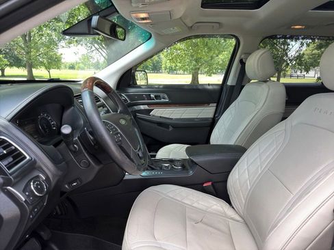 Used 2016 Ford Explorer Platinum AWD/4WD image 25