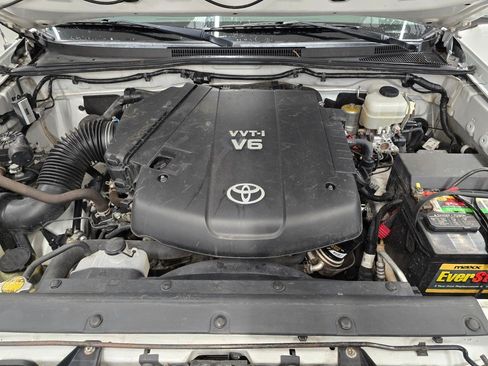Used 2012 Toyota Tacoma 4x4 Double Cab w/ TRD Off-Road Pkg image 14