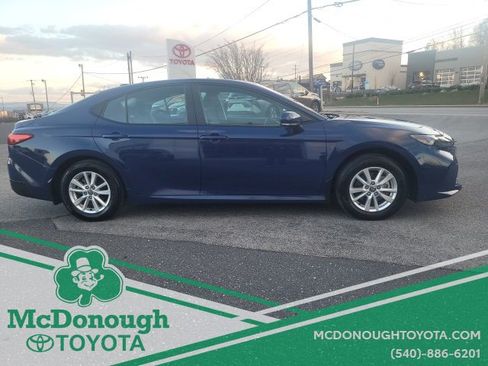 Certified 2025 Toyota Camry LE image 5