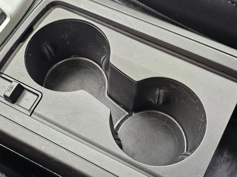 Used 2014 Chevrolet Captiva Sport LT w/ Convenience Package image 10