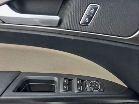 Used 2017 Ford Fusion S image 18