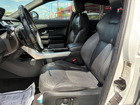 Used 2017 Land Rover Range Rover Evoque SE AWD/4WD image 21