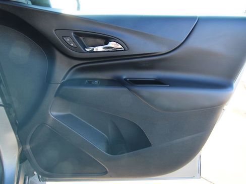 Used 2024 Chevrolet Equinox LT image 34