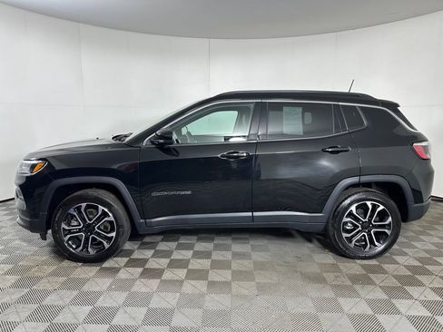 Used 2023 Jeep Compass Limited AWD/4WD image 2