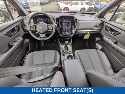 Used 2025 Subaru Forester Premium AWD/4WD image 32