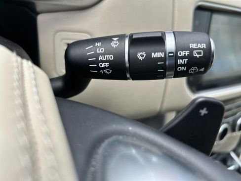 Used 2016 Land Rover Range Rover Long Wheelbase Supercharged image 22