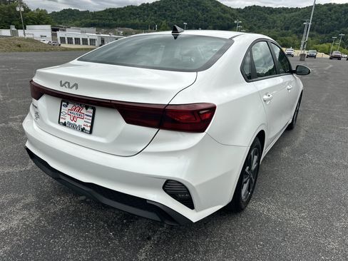 Used 2024 Kia Forte LXS FWD image 2