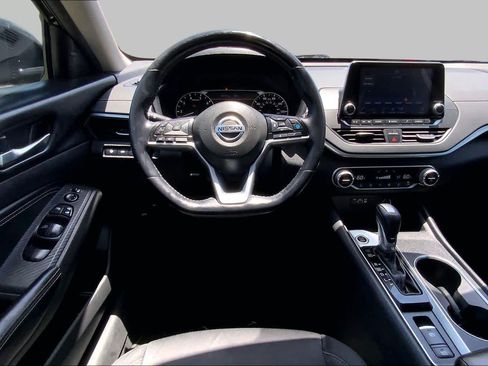 Used 2019 Nissan Altima 2.5 SV FWD image 6