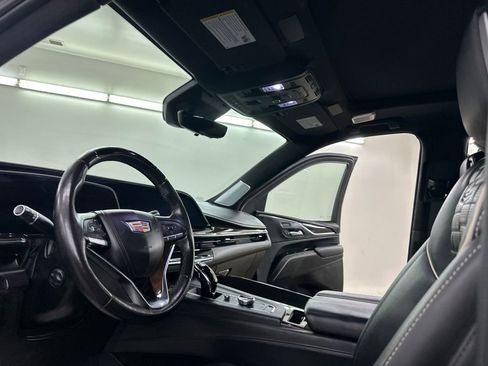Certified 2024 Cadillac Escalade Premium Luxury Platinum AWD/4WD image 30