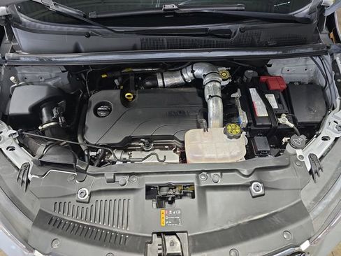 Used 2022 Buick Encore Preferred w/ Safety Package AWD/4WD image 30