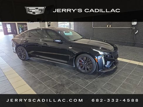 Used 2024 Cadillac CT5 V Blackwing w/ Carbon Fiber Package 2 RWD image 4