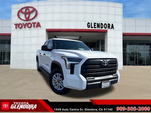 Used 2026 Toyota Tundra SR5 w/ SR5 Convenience Package RWD image 2