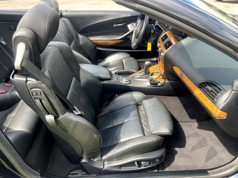 Used 2006 BMW 650i Convertible image 12