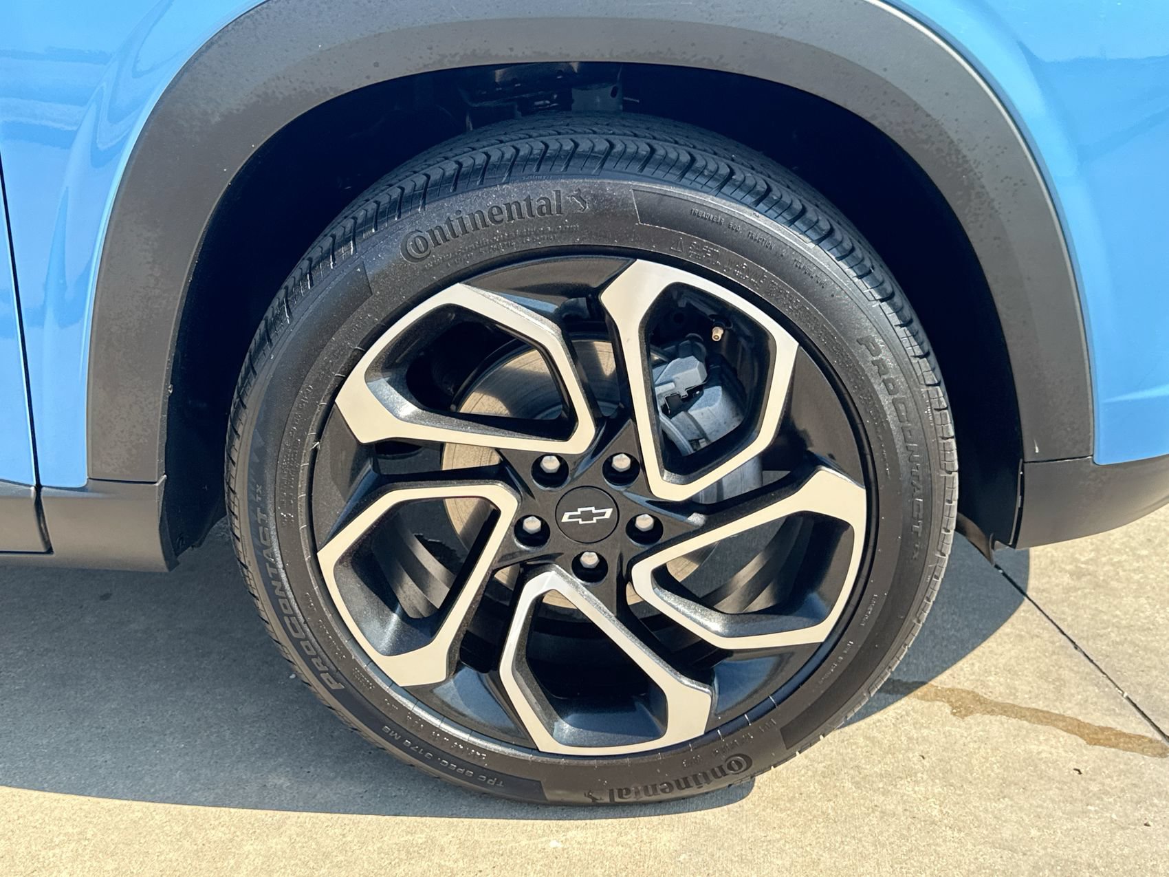 Used 2024 Chevrolet Trax RS w/ Sunroof Package FWD image 10