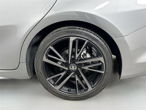 Used 2025 Toyota Camry XSE image 30