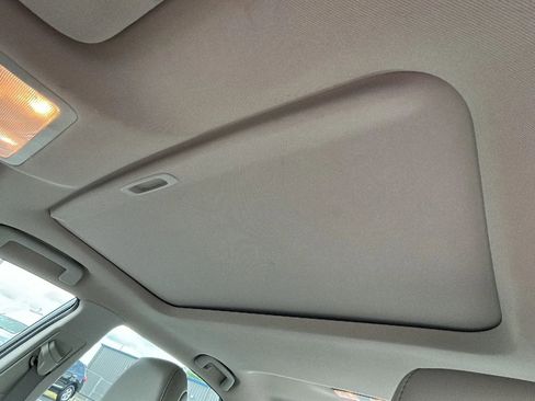 Used 2013 Toyota Avalon XLE Touring FWD image 27