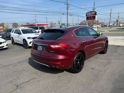 Used 2017 Maserati Levante S image 7