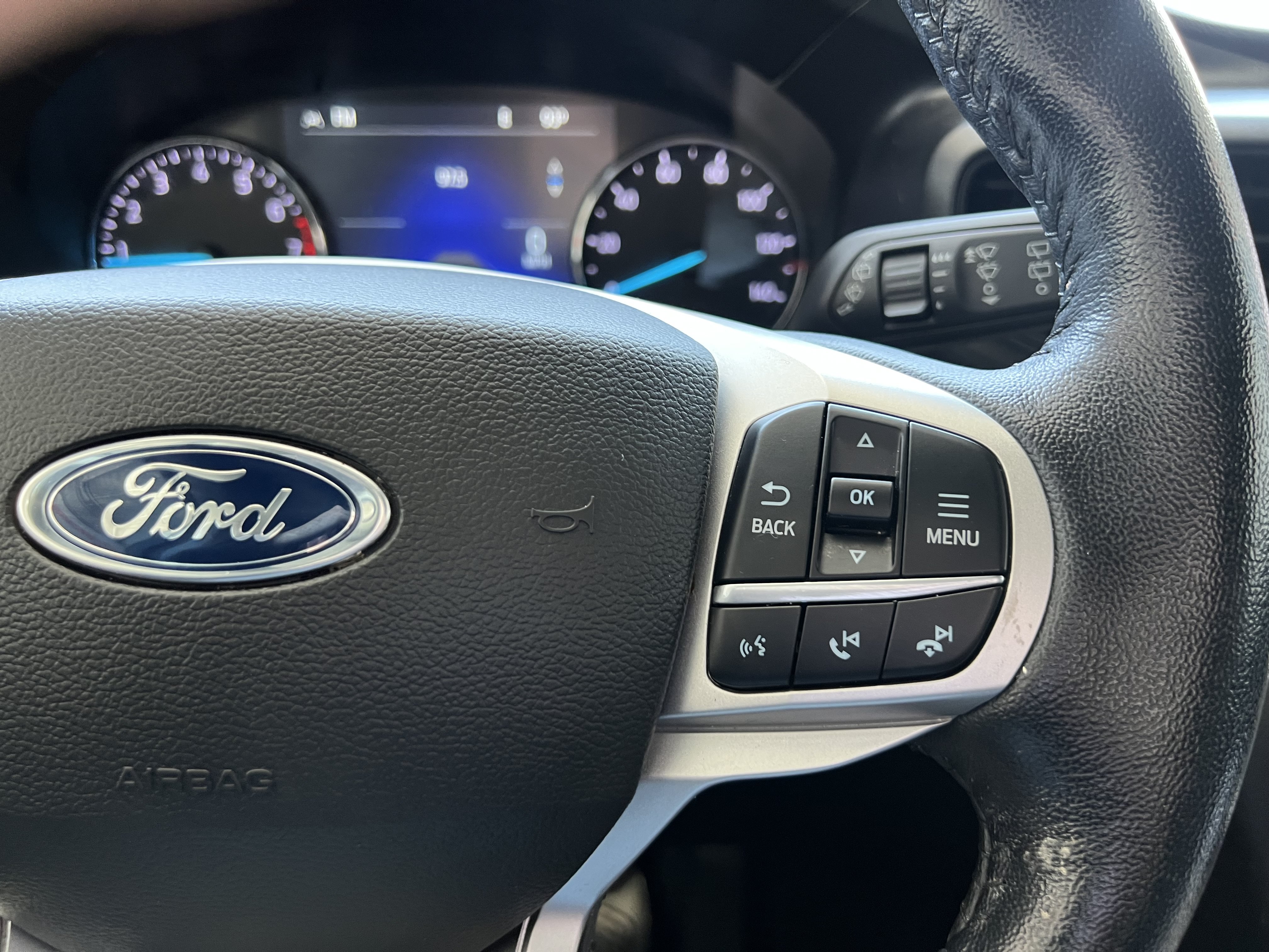 Used 2022 Ford Explorer XLT AWD/4WD image 15