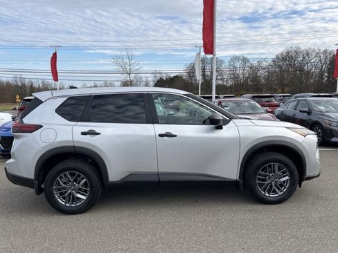 Certified 2025 Nissan Rogue S image 2