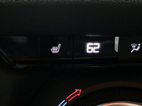Used 2025 Chevrolet Blazer LT AWD/4WD image 4