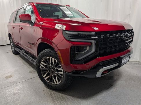 New 2026 Chevrolet Suburban Z71 image 2