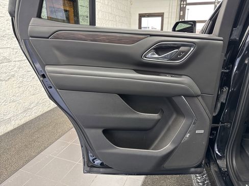 Used 2023 Chevrolet Tahoe Z71 w/ Luxury Package image 53