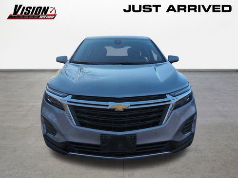 Used 2024 Chevrolet Equinox LT image 2