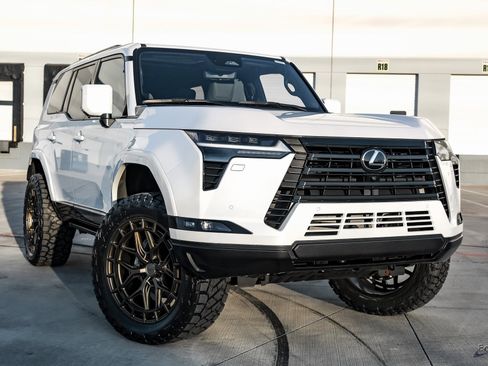 Used 2025 Lexus GX 550 image 20