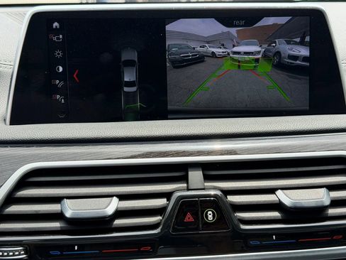 Used 2018 BMW 740i RWD image 48