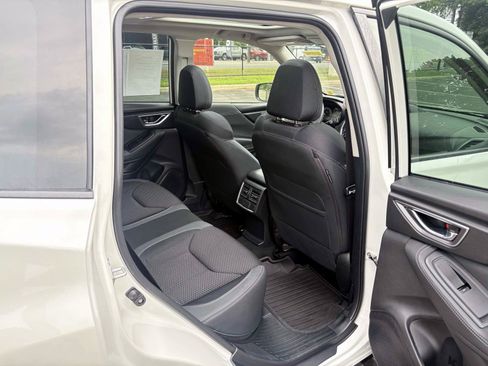 Used 2023 Subaru Forester Premium AWD/4WD image 24