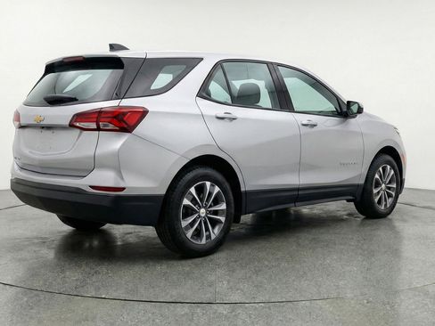 Used 2025 Chevrolet Equinox LT FWD image 9