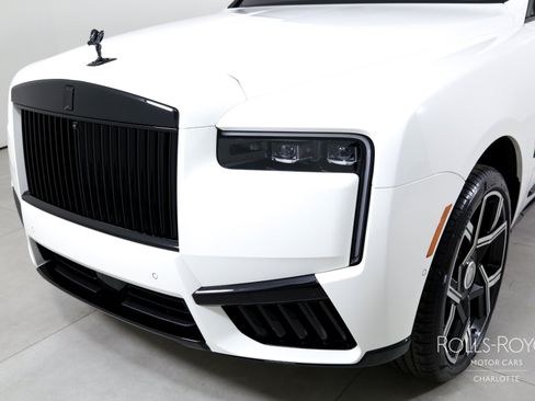 Used 2026 Rolls-Royce Cullinan AWD/4WD image 44