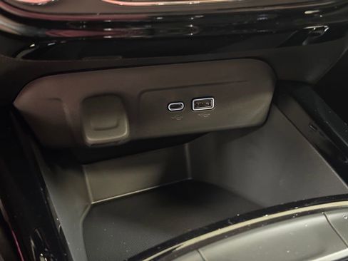 New 2026 Chevrolet Trax ACTIV FWD image 36